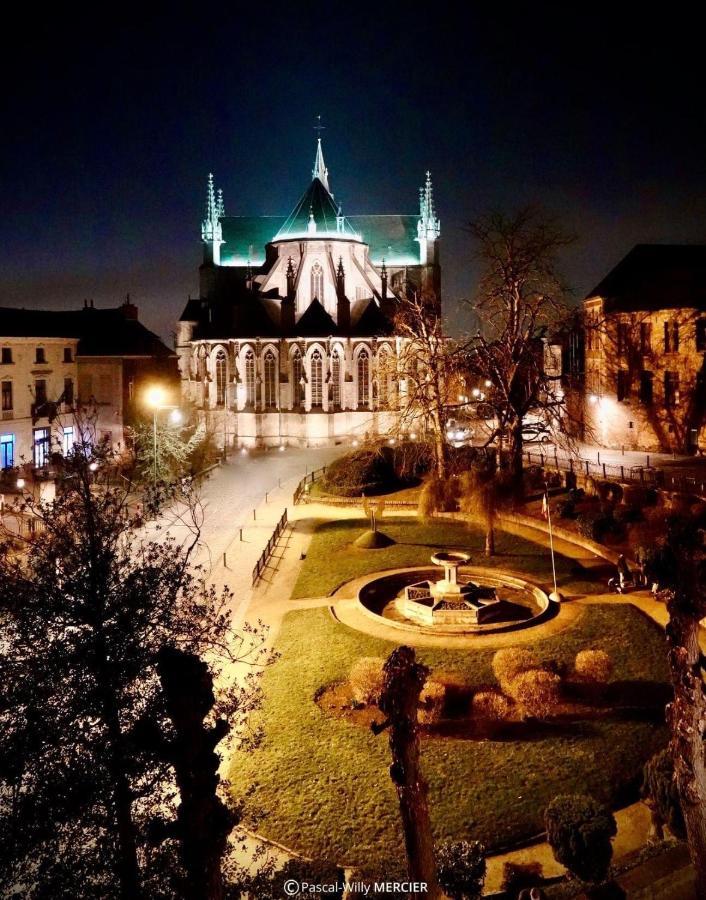 Luxury Apartment Mons City Center ภายนอก รูปภาพ